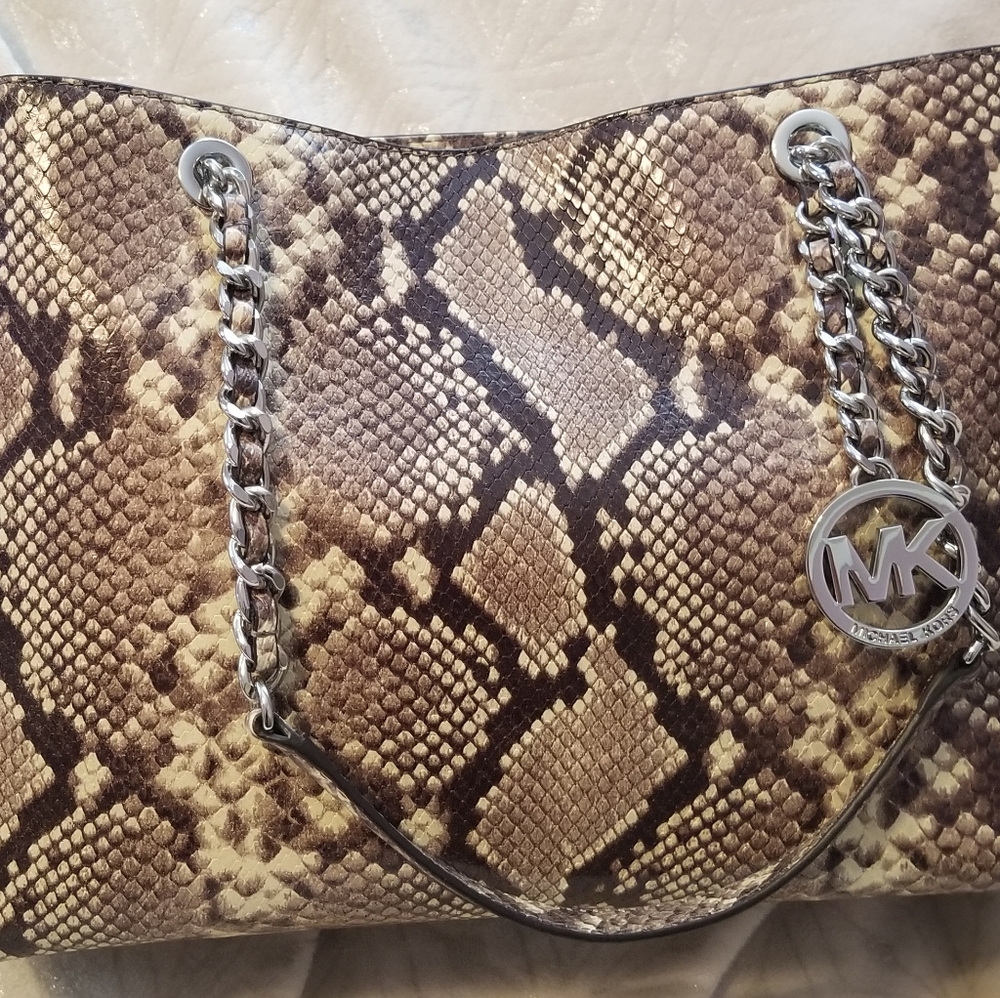 Satchel